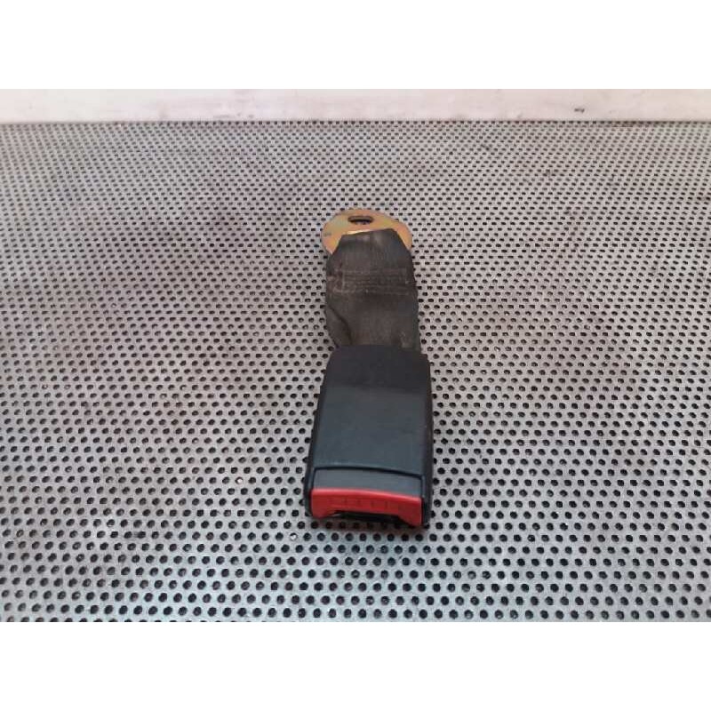 Recambio de enganche cinturon trasero izquierdo para renault express 1.9 d referencia OEM IAM   
