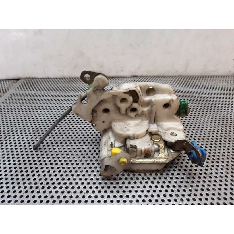 Recambio de cerradura puerta delantera izquierda para nissan cabstar e 3.0d referencia OEM IAM - Blanco 2