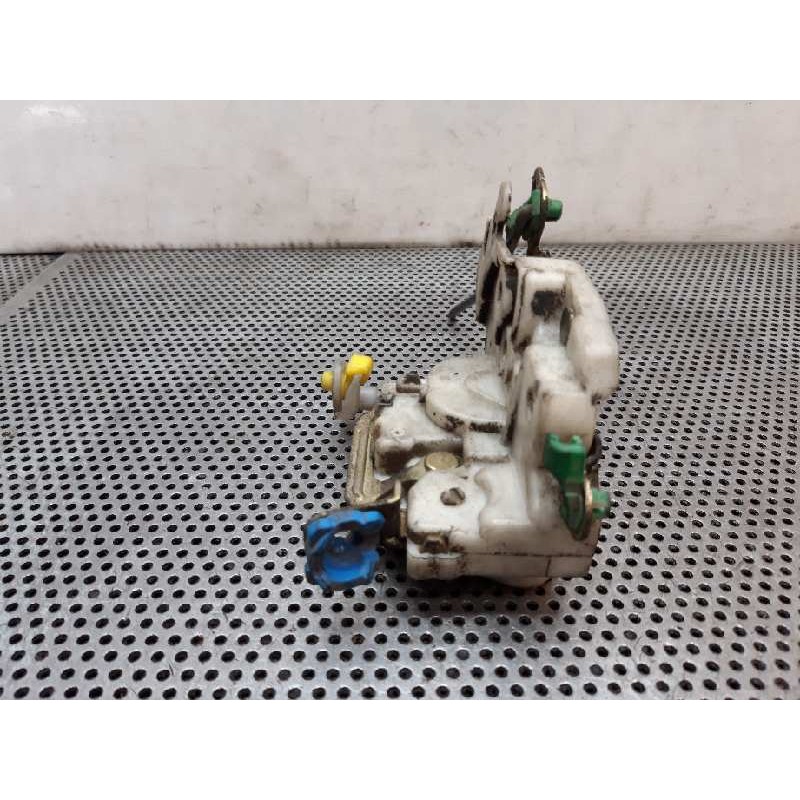 Recambio de cerradura puerta delantera izquierda para nissan cabstar e 3.0d referencia OEM IAM - Blanco 4