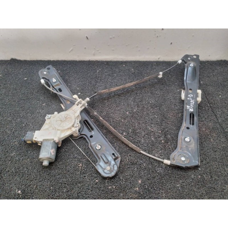 Recambio de elevalunas delantero derecho para bmw serie 1 berlina (e81/e87) 116i referencia OEM IAM 0130822227  