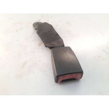 ENGANCHE CINTURON TRASERO IZQUIERDO 88842AX311 