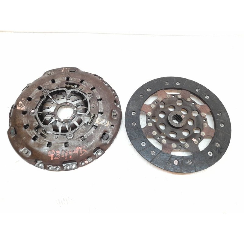 Recambio de kit embrague para renault scenic ii 1.9 dci diesel referencia OEM IAM 8201044952  