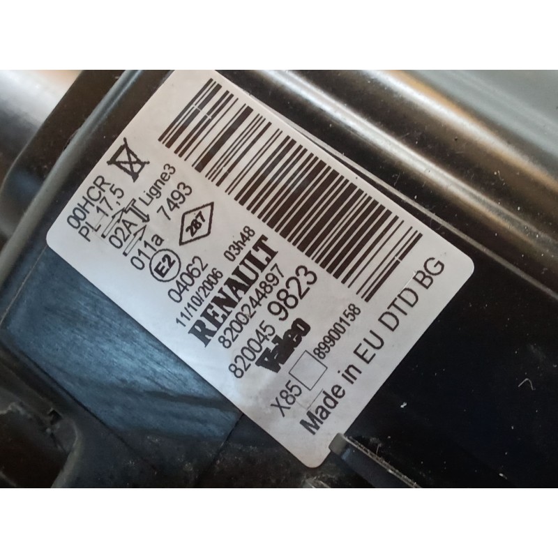 Recambio de faro derecho para renault clio iii confort dynamique referencia OEM IAM 8200459823 2