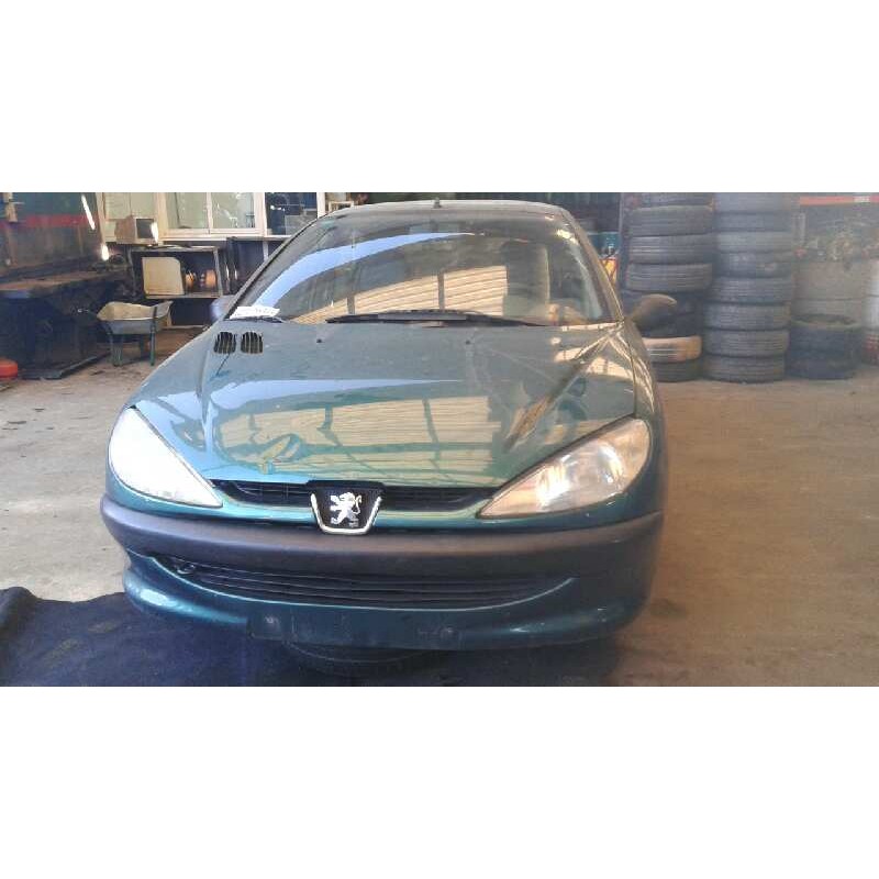 peugeot 206 berlina del año 2000