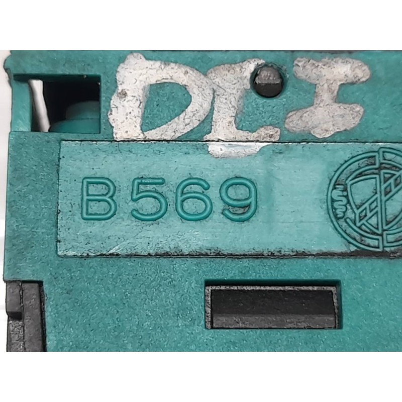 Recambio de mando elevalunas delantero izquierdo para fiat idea (135) 1.4 16v active (i+a) referencia OEM IAM B569 2