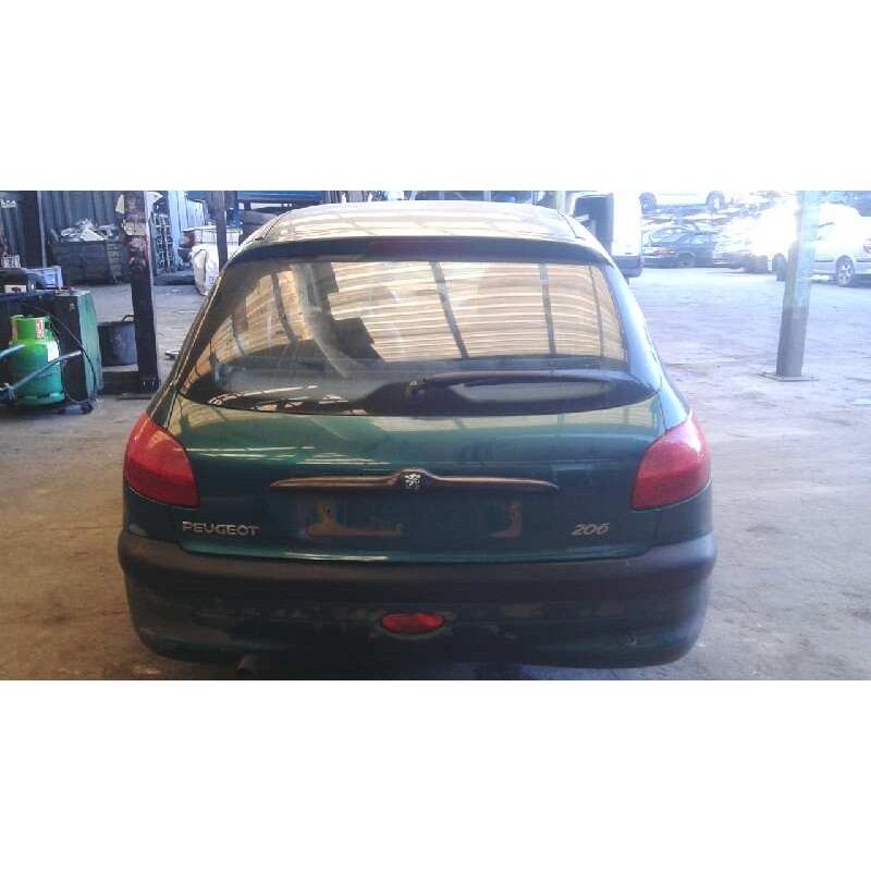 peugeot 206 berlina del año 2000