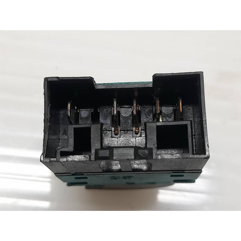 Recambio de mando elevalunas delantero izquierdo para fiat idea (135) 1.4 16v active (i+a) referencia OEM IAM B569 3