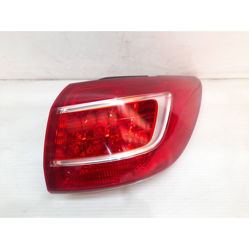 Recambio de piloto trasero derecho para kia sportage drive 4x2 referencia OEM IAM   