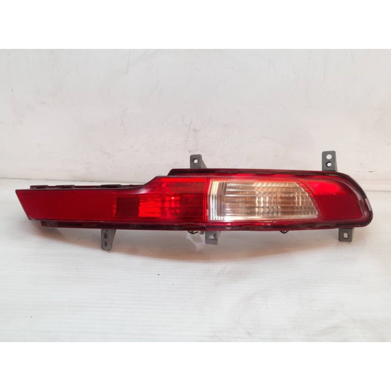 Recambio de piloto trasero derecho paragolpes para kia sportage drive 4x2 referencia OEM IAM