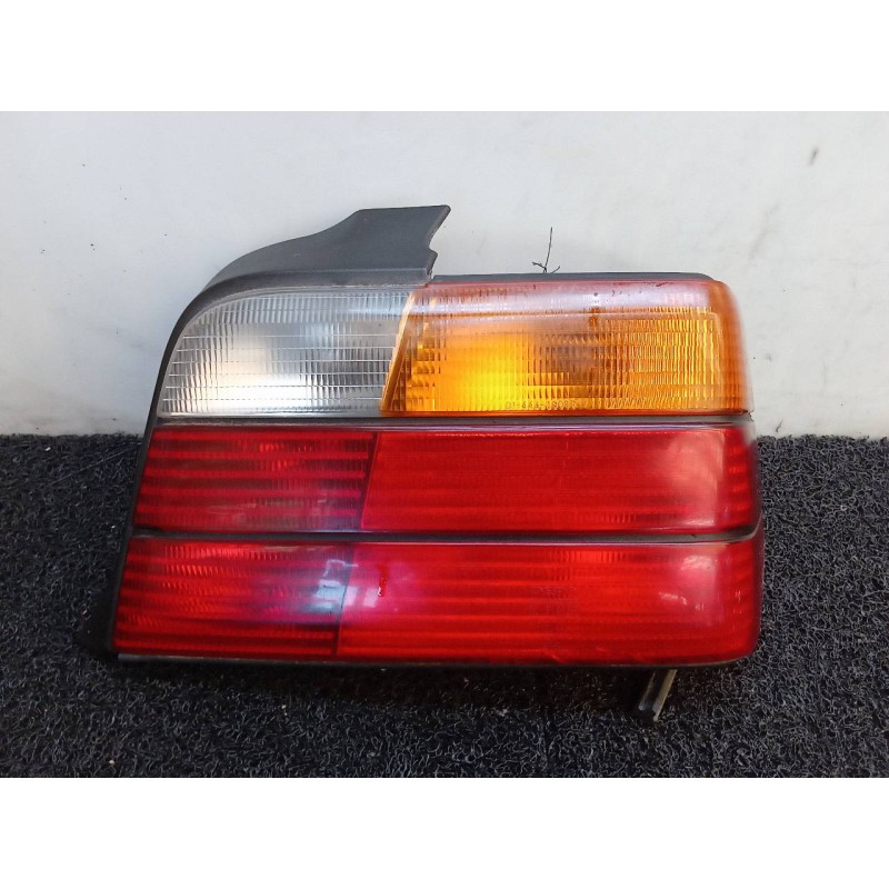 Recambio de piloto trasero derecho para bmw serie 3 berlina (e36) 2.5 turbodiesel cat referencia OEM IAM   