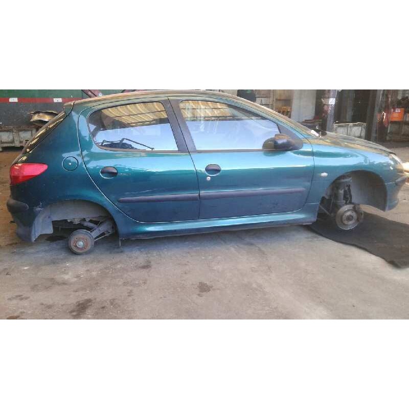 peugeot 206 berlina del año 2000