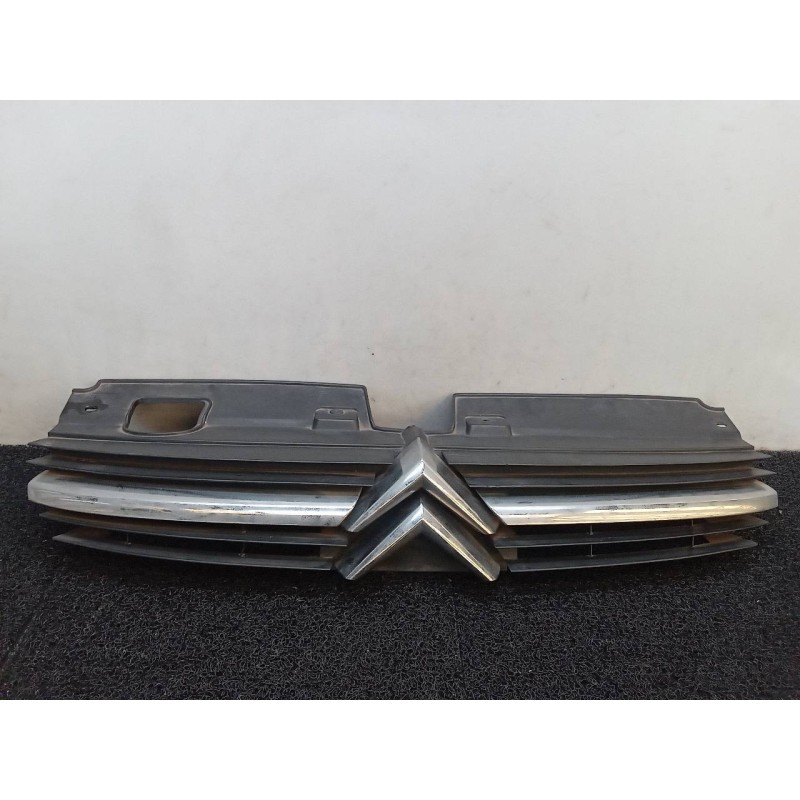 Recambio de rejilla delantera para citroën c5 berlina 2.0 hdi premier referencia OEM IAM   