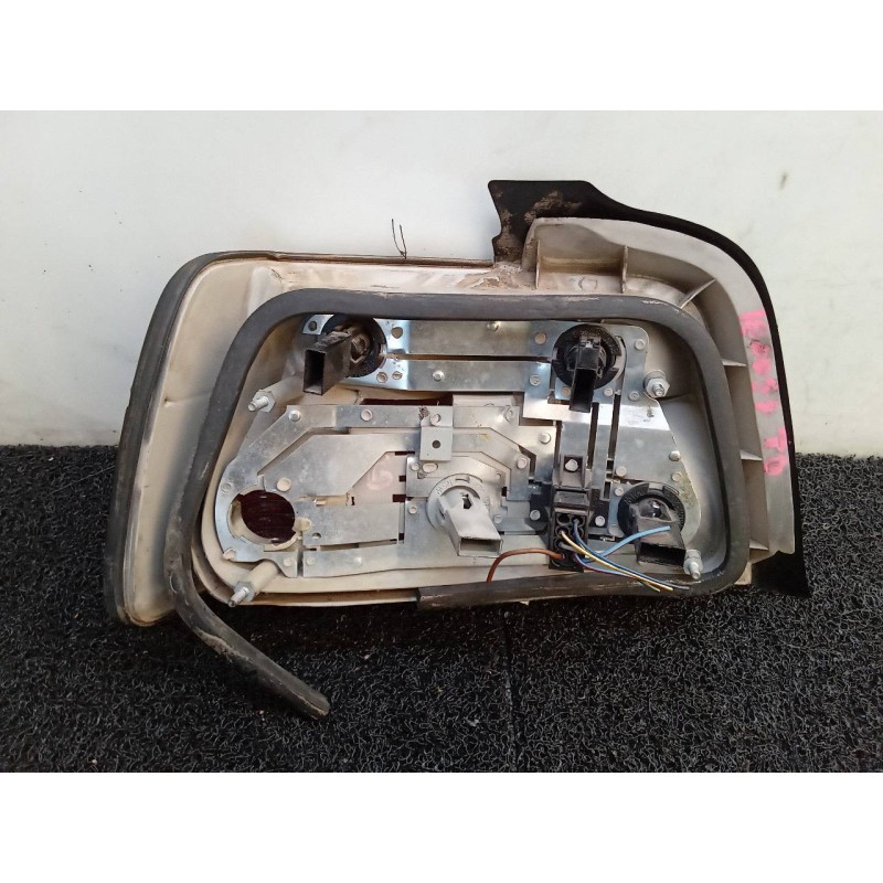 Recambio de piloto trasero derecho para bmw serie 3 berlina (e36) 2.5 turbodiesel cat referencia OEM IAM - Rojo 3