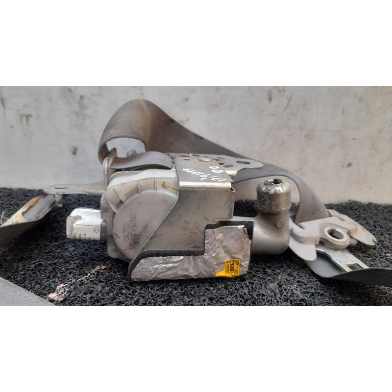 Recambio de cinturon seguridad delantero derecho para toyota prius (nhw20) sol referencia OEM IAM - Blanco 3