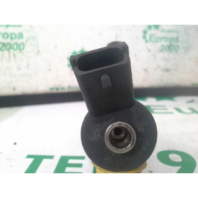 Recambio de inyector para peugeot 206 berlina 2.0 hdi cat referencia OEM IAM 0445110008 9635196580 BOSCH 2