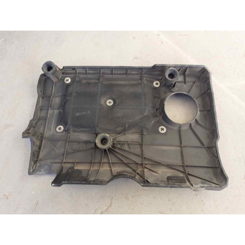 Recambio de tapa superior motor para kia sportage drive 4x2 referencia OEM IAM 2