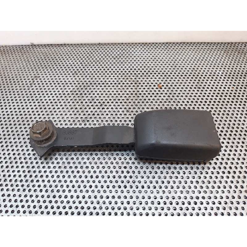 Recambio de enganche cinturon delantero derecho para mazda 6 berlina (gg) 2.0 diesel cat referencia OEM IAM   