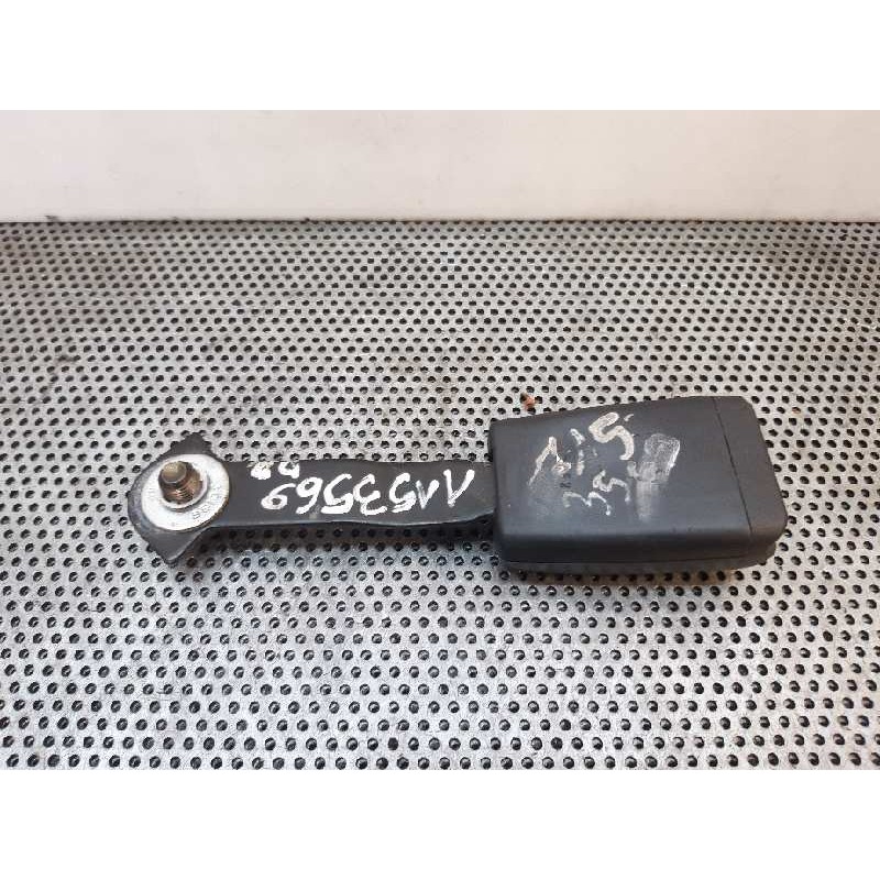 Recambio de enganche cinturon delantero derecho para mazda 6 berlina (gg) 2.0 diesel cat referencia OEM IAM - Negro 2