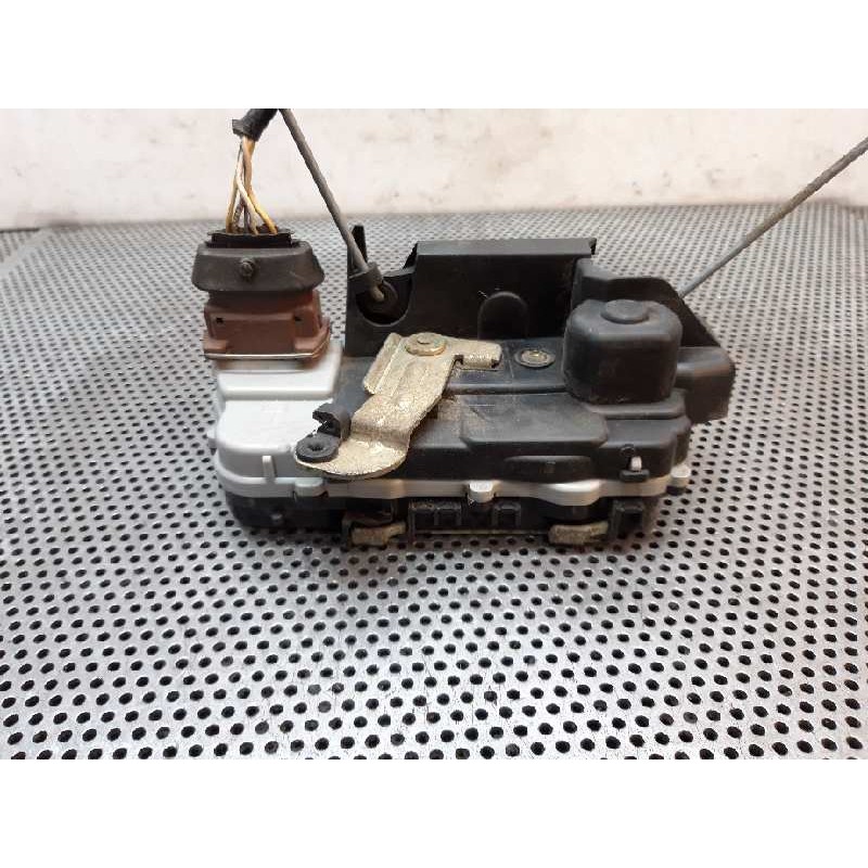 Recambio de cerradura puerta trasera derecha para peugeot 406 berlina (s1/s2) srdt referencia OEM IAM 3