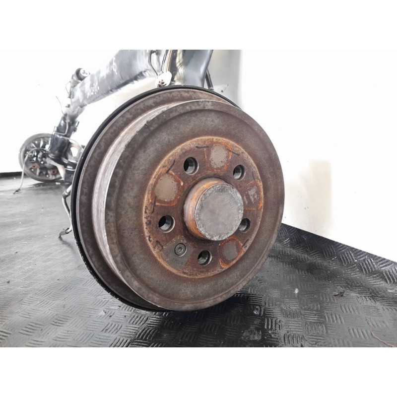Recambio de puente trasero para volkswagen polo (9n3) united referencia OEM IAM - Blanco 3