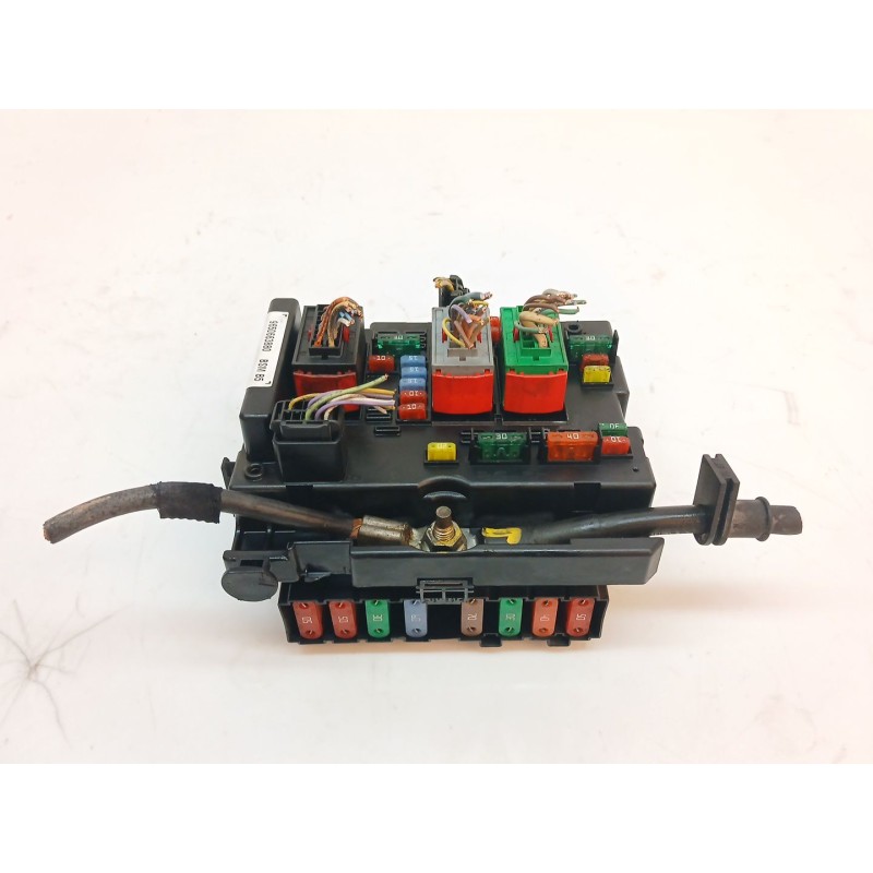 Recambio de caja reles / fusibles para peugeot 807 (eb_) 2.2 hdi referencia OEM IAM 9650663880  