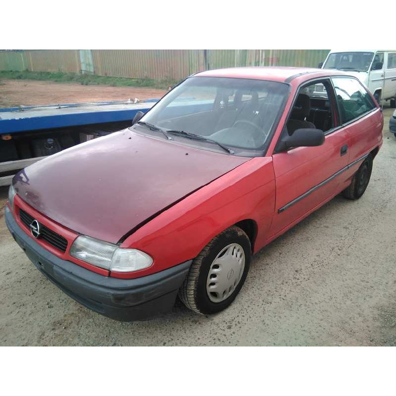 opel astra f berlina del año 1997