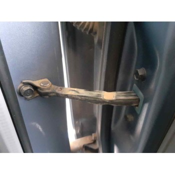 RETENEDOR PUERTA TRASERA DERECHA 