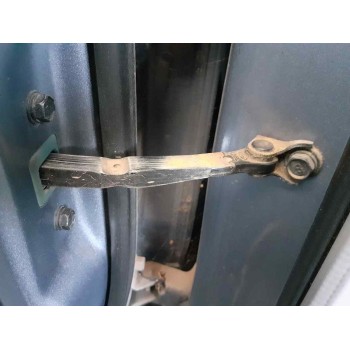 RETENEDOR PUERTA TRASERA IZQUIERDA 