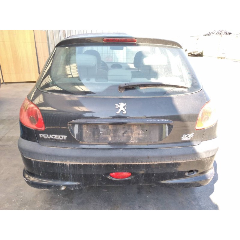 peugeot 206 berlina del año 2004