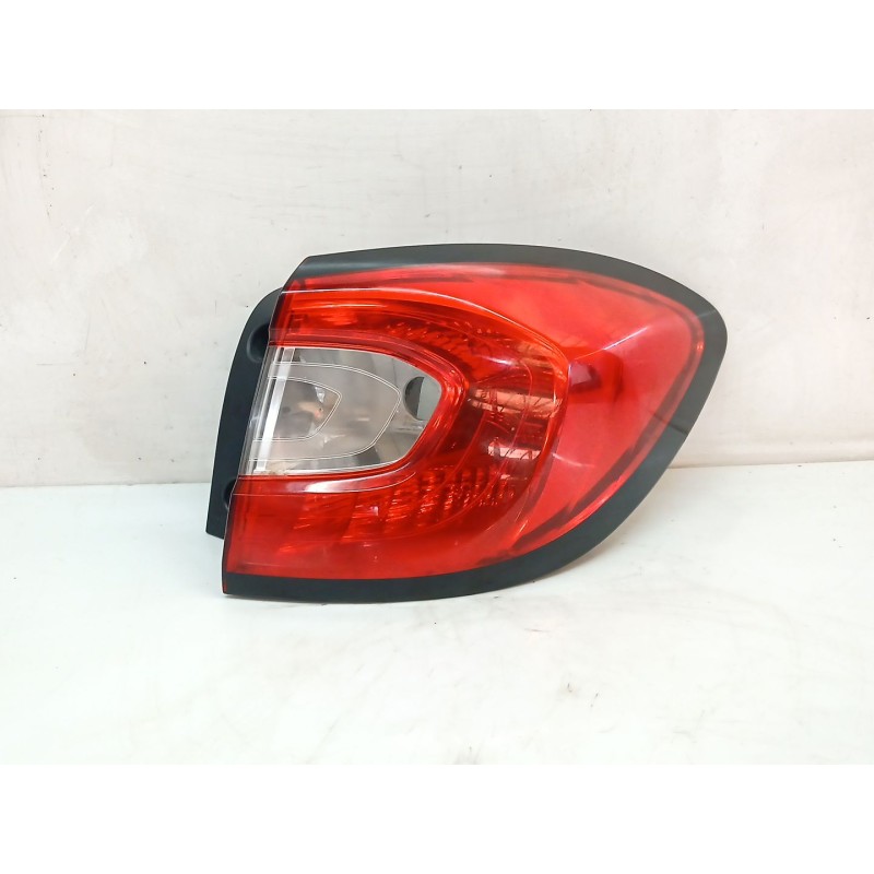 Recambio de piloto trasero derecho para renault captur zen referencia OEM IAM 265509762R  