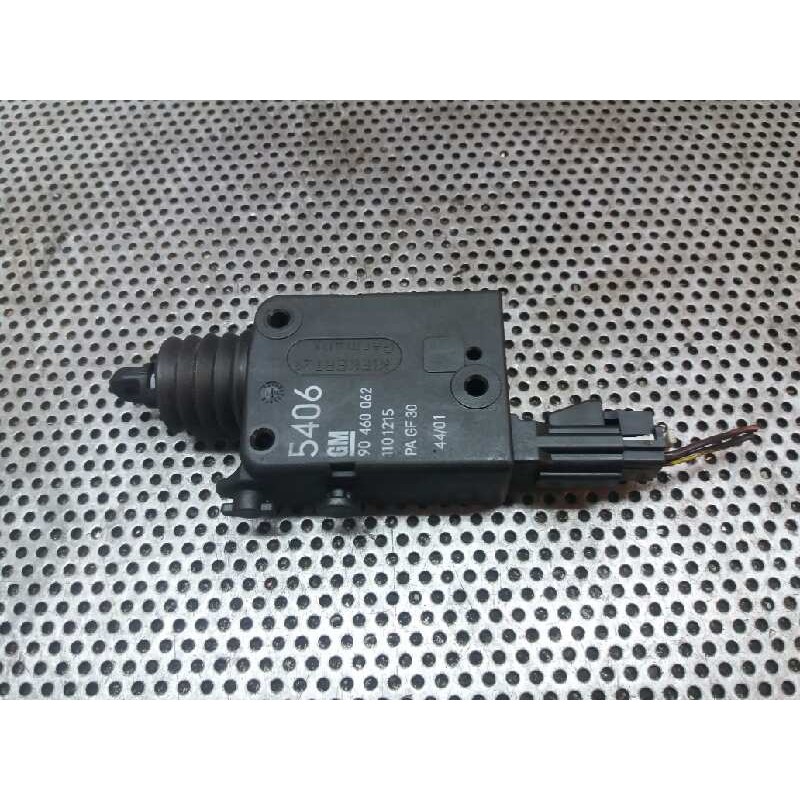 Recambio de motor cierre tapa combustible para opel vectra b berlina comfort referencia OEM IAM 90460062  