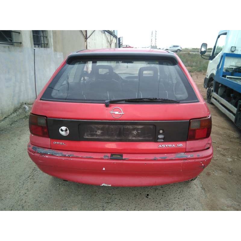 opel astra f berlina del año 1997