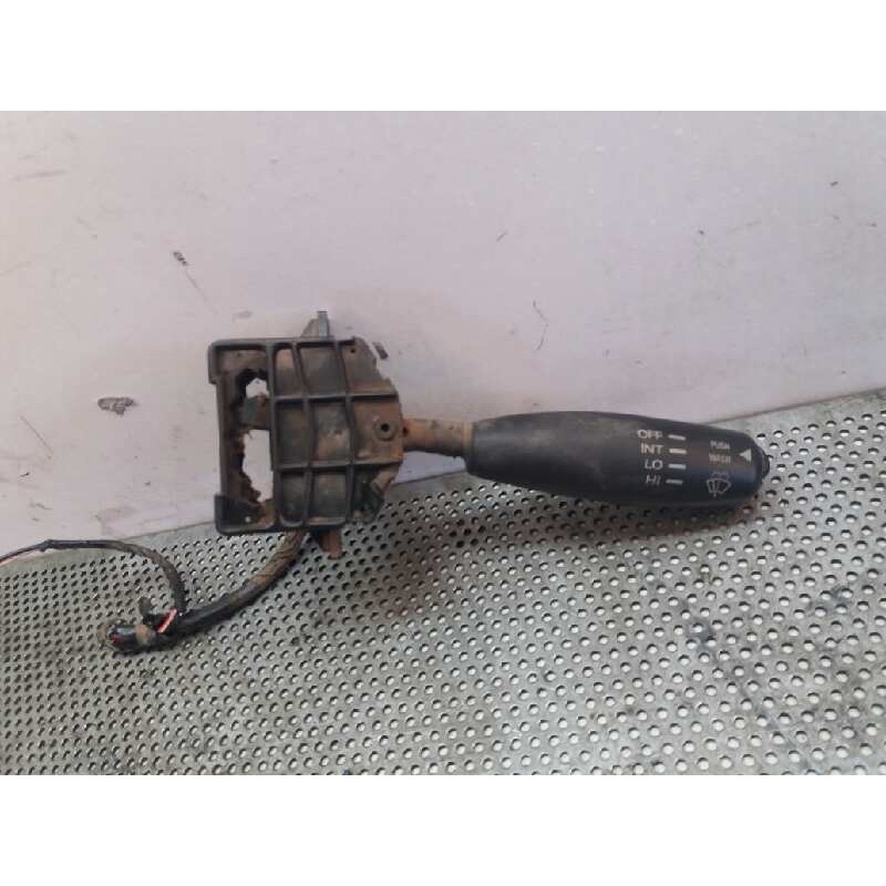 Recambio de mando limpia para nissan cabstar e 3.0d referencia OEM IAM 8X29G  