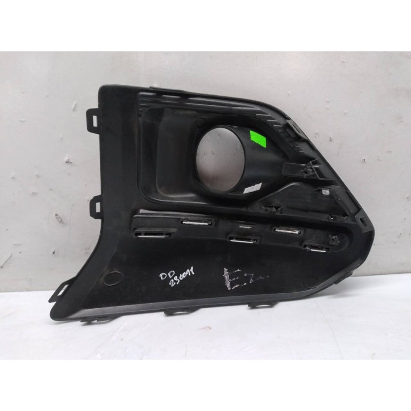 Recambio de rejilla paragolpes derecha para dacia sandero iii stepway comfort referencia OEM IAM M261A29 - Rojo 2