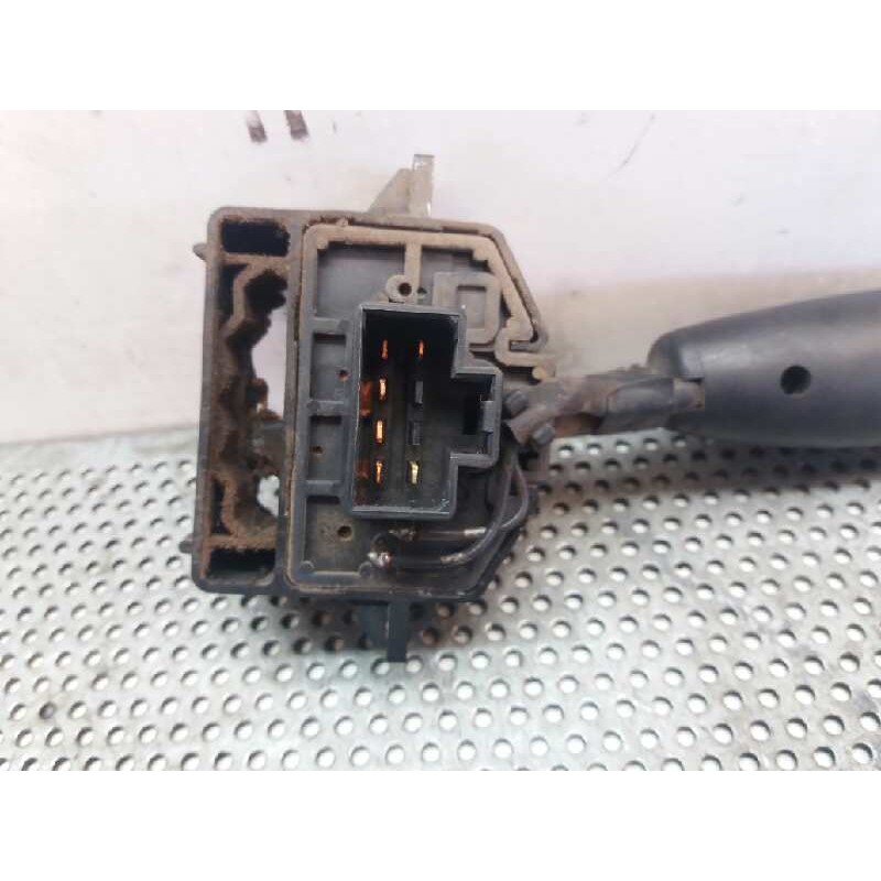 Recambio de mando limpia para nissan cabstar e 3.0d referencia OEM IAM 8X29G - Blanco 3