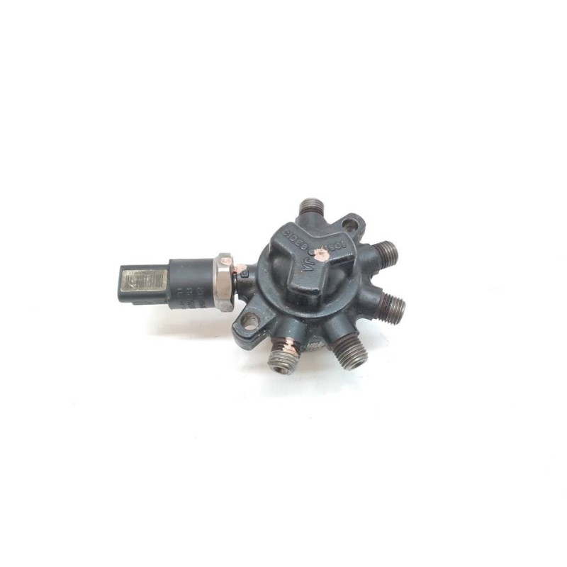 Recambio de rampa inyectora para renault kangoo (f/kc0) 1.5 dci diesel referencia OEM IAM 8200057345  8200057232
