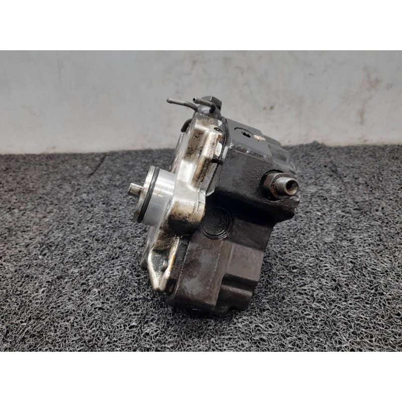 Recambio de bomba inyeccion para kia carens 2.0 crdi lx monovolumen referencia OEM IAM   