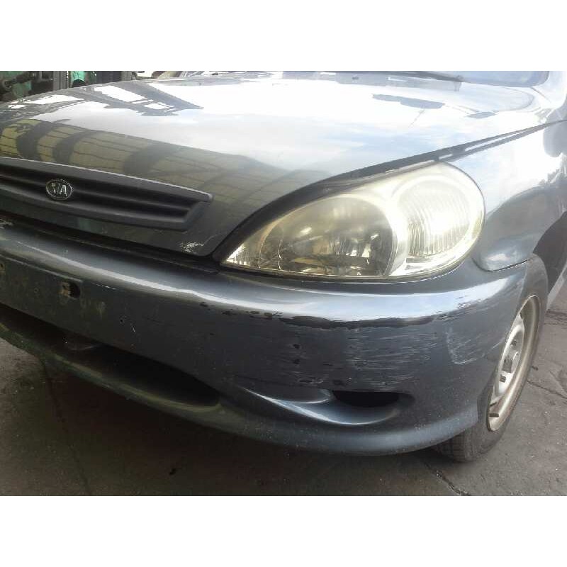 kia rio del año 2001