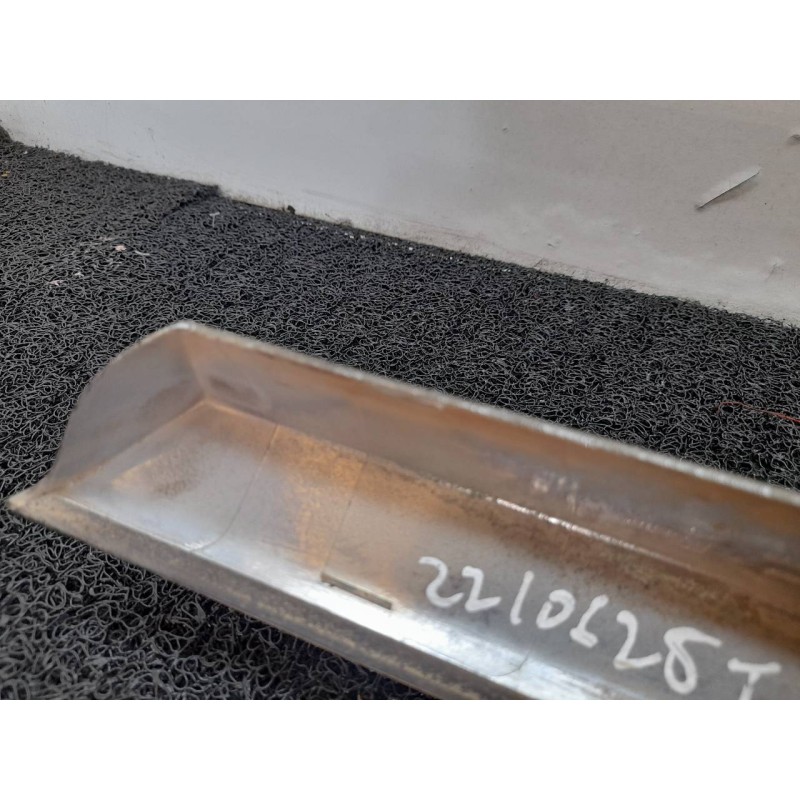 Recambio de molduras traseras para opel astra h berlina enjoy referencia OEM IAM - Gris 5