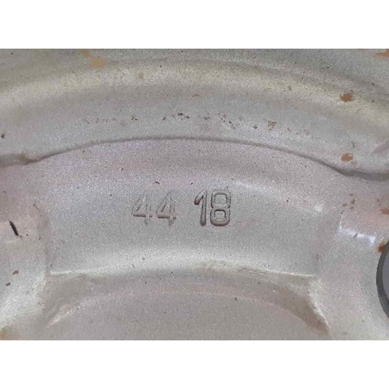 Recambio de llanta para dacia duster ii essential referencia OEM IAM 4418 - Blanco 2