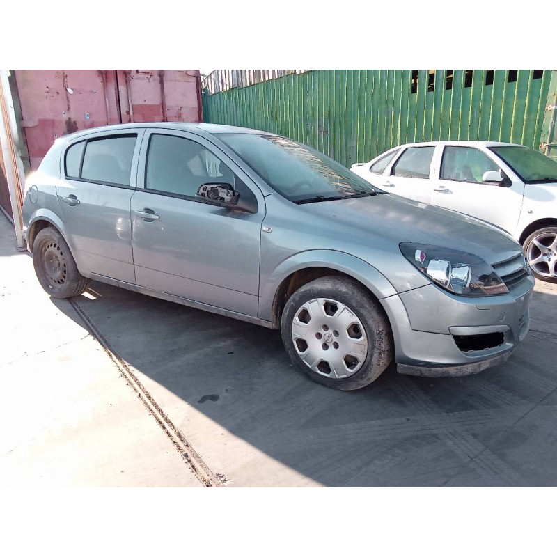 opel astra h berlina del año 2004