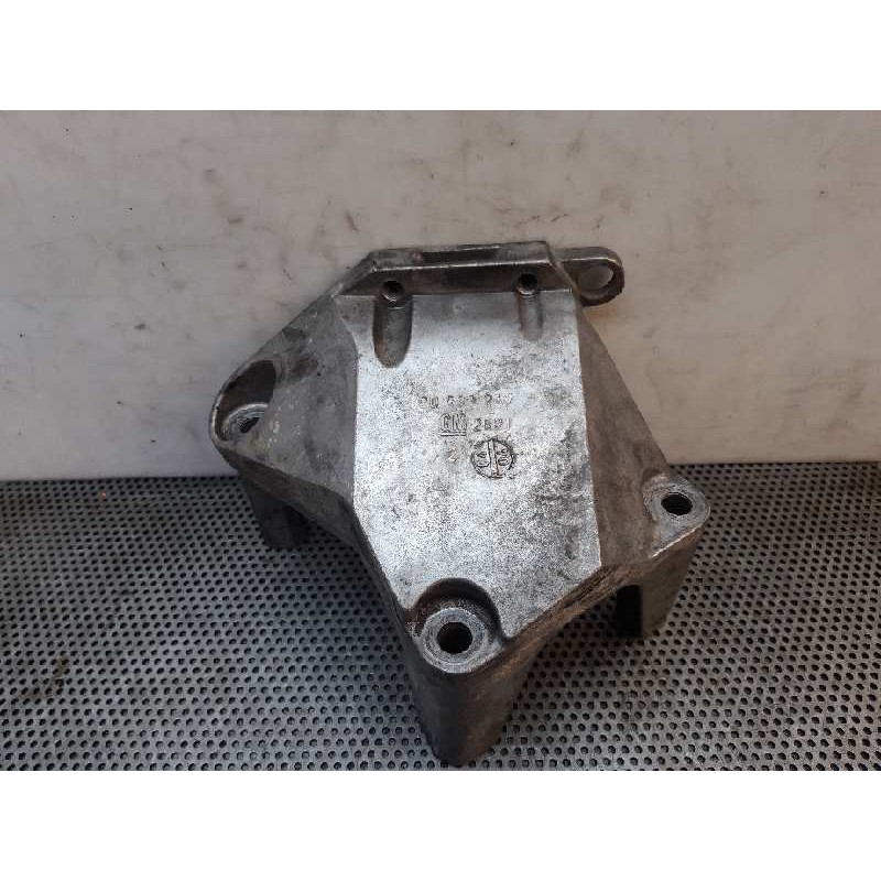 Recambio de soporte motor derecho para opel astra h berlina enjoy referencia OEM IAM 90539247  