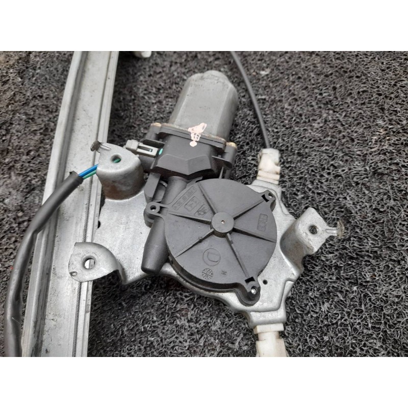 Recambio de elevalunas delantero derecho para nissan almera tino (v10m) referencia OEM IAM 400698T2 44830 4