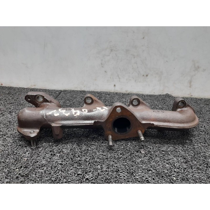 Recambio de colector escape para kia carens 2.0 crdi lx monovolumen referencia OEM IAM 2