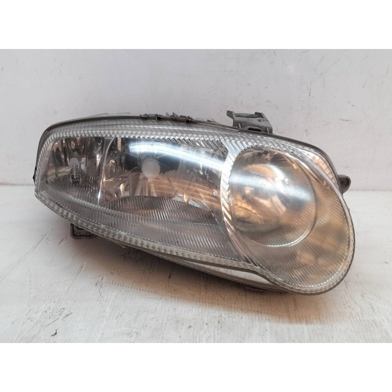 Recambio de faro derecho para alfa romeo 147 (190) 2.0 selespeed distinctive referencia OEM IAM 465565650 030118620280201 
