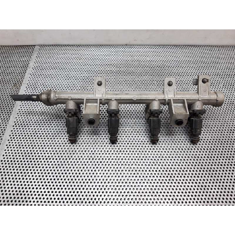 Recambio de rampa inyectora para hyundai getz (tb) 1.1 básico referencia OEM IAM   
