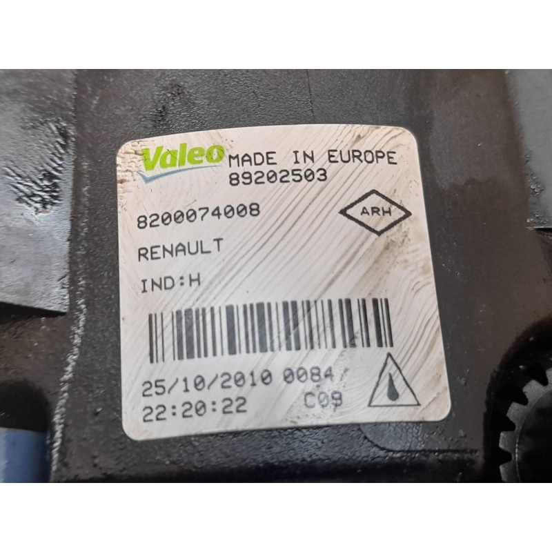 Recambio de faro antiniebla derecho para dacia duster ambiance 4x2 referencia OEM IAM 8200074008 3