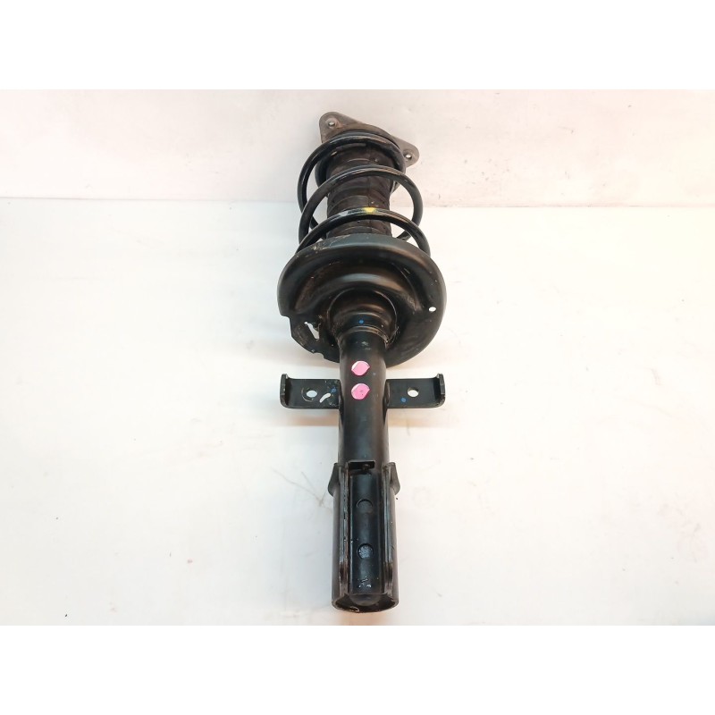 Recambio de amortiguador delantero derecho para renault clio iv limited referencia OEM IAM 543026988R  
