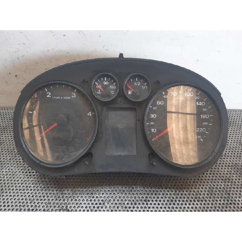 Recambio de cuadro instrumentos para audi a2 (8z) 1.4 tdi (55kw) referencia OEM IAM 8Z0920900 110080020001 
