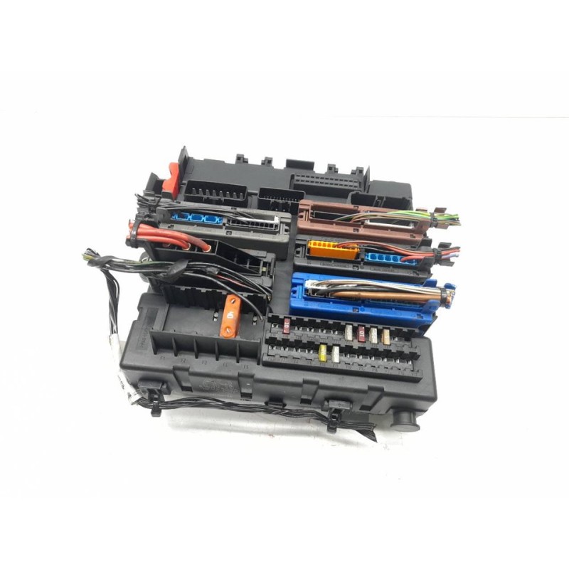 Recambio de caja reles / fusibles para opel vectra c berlina club referencia OEM IAM 13112910 519045025 